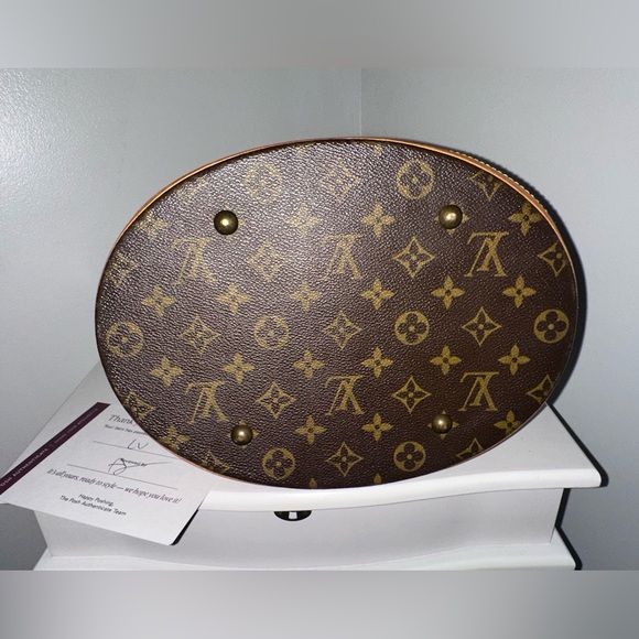 Authentic Louis Vuitton Bucket GM Monogram Tote. This is such a beauty! - Picture 7 of 13